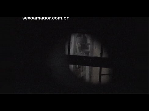 ❤️ Blondie é gravada en segredo por un voyeur do barrio escondido detrás de ladrillos ocos Super sexo en nós ☑